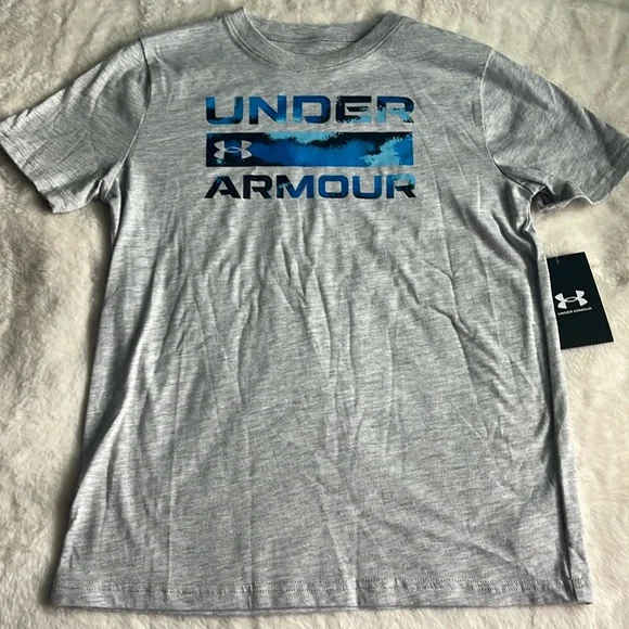 New Under Armour Outfit - Picture 2 of 4